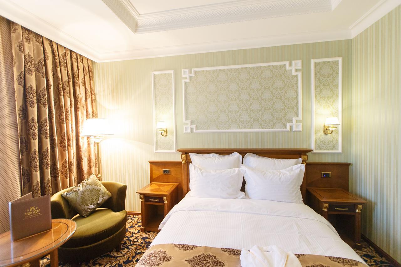 Sultan Palace Hotel อะเตรา ภายนอก รูปภาพ A room in the hotel