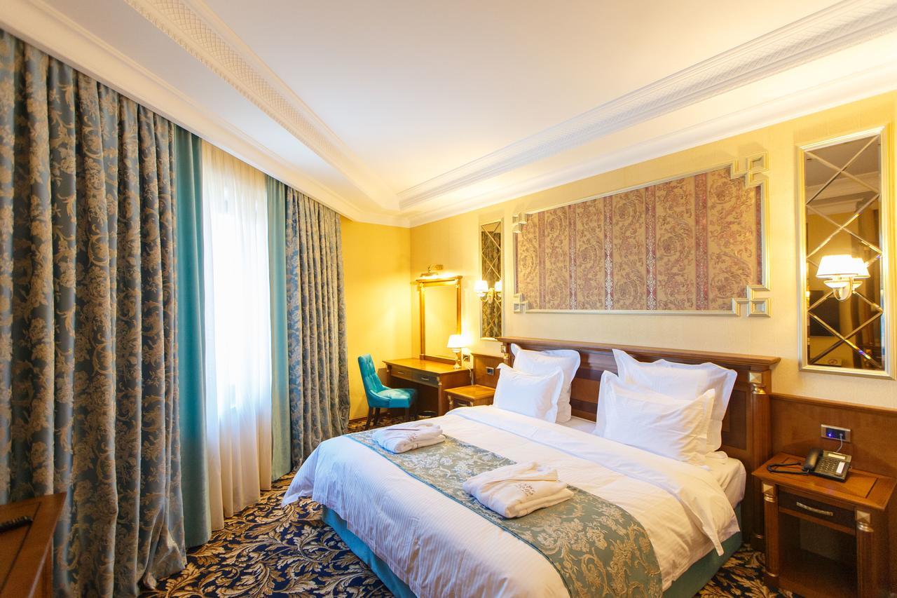 Sultan Palace Hotel อะเตรา ภายนอก รูปภาพ A bedroom at the hotel
