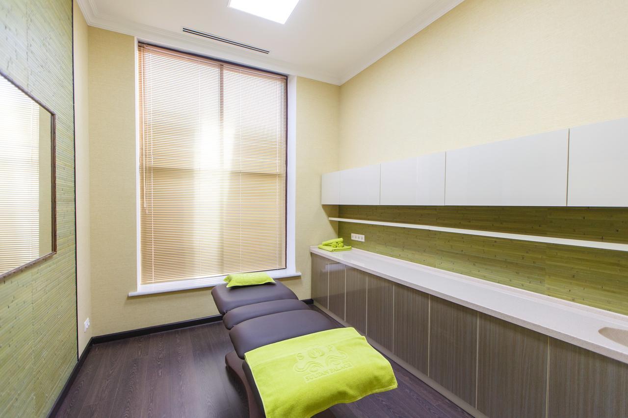 Sultan Palace Hotel อะเตรา ภายนอก รูปภาพ A treatment room at the National Center for Complementary and Integrative Medicine