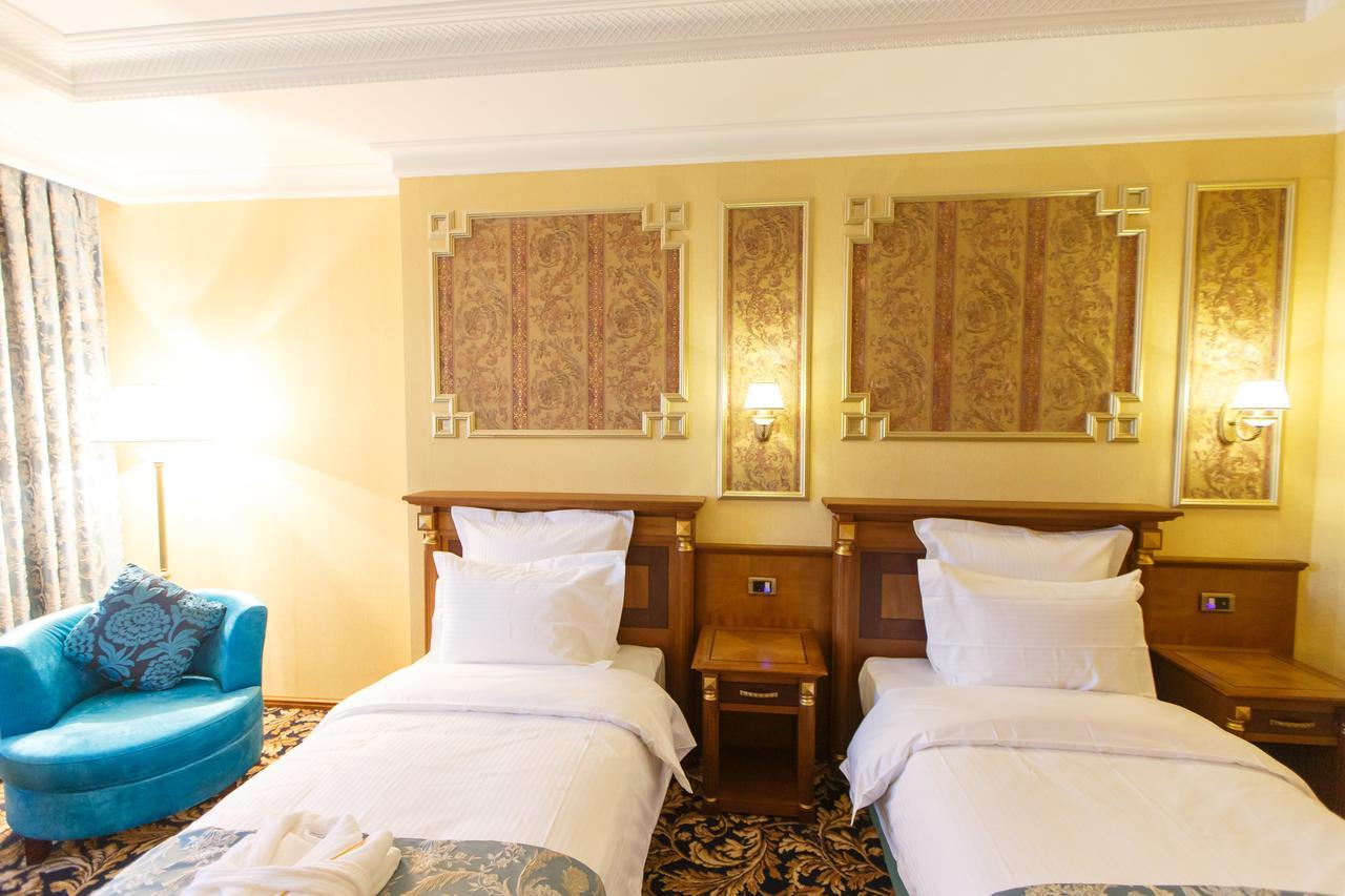 Sultan Palace Hotel อะเตรา ภายนอก รูปภาพ A room at the hotel